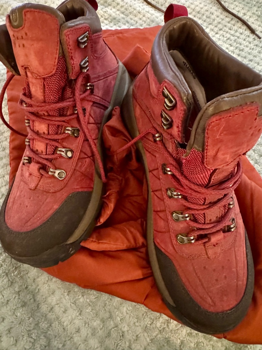 Teva Women's Riva Peak Mid event hiking boots in the "Rhubarb"